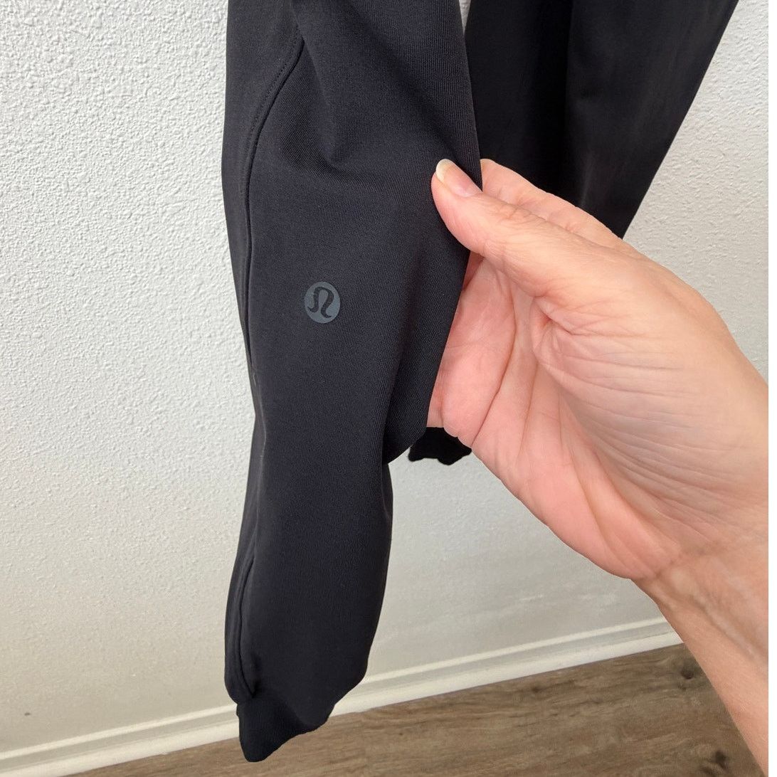 Lululemon Lululemon On The Fly Jogger Black Drawstring Cuffed Pants 2 Size 26" / US 2 / IT 38 - 5 Thumbnail