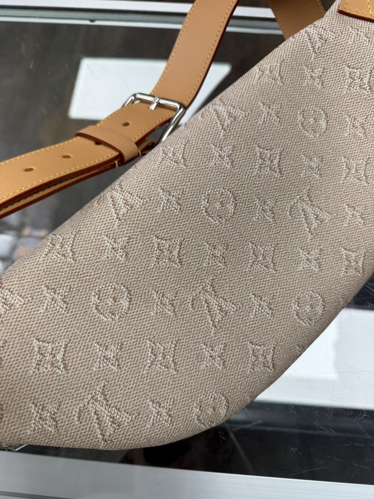 Louis Vuitton LV Rush Bumbag Heritage M27152 Size ONE SIZE - 11 Thumbnail