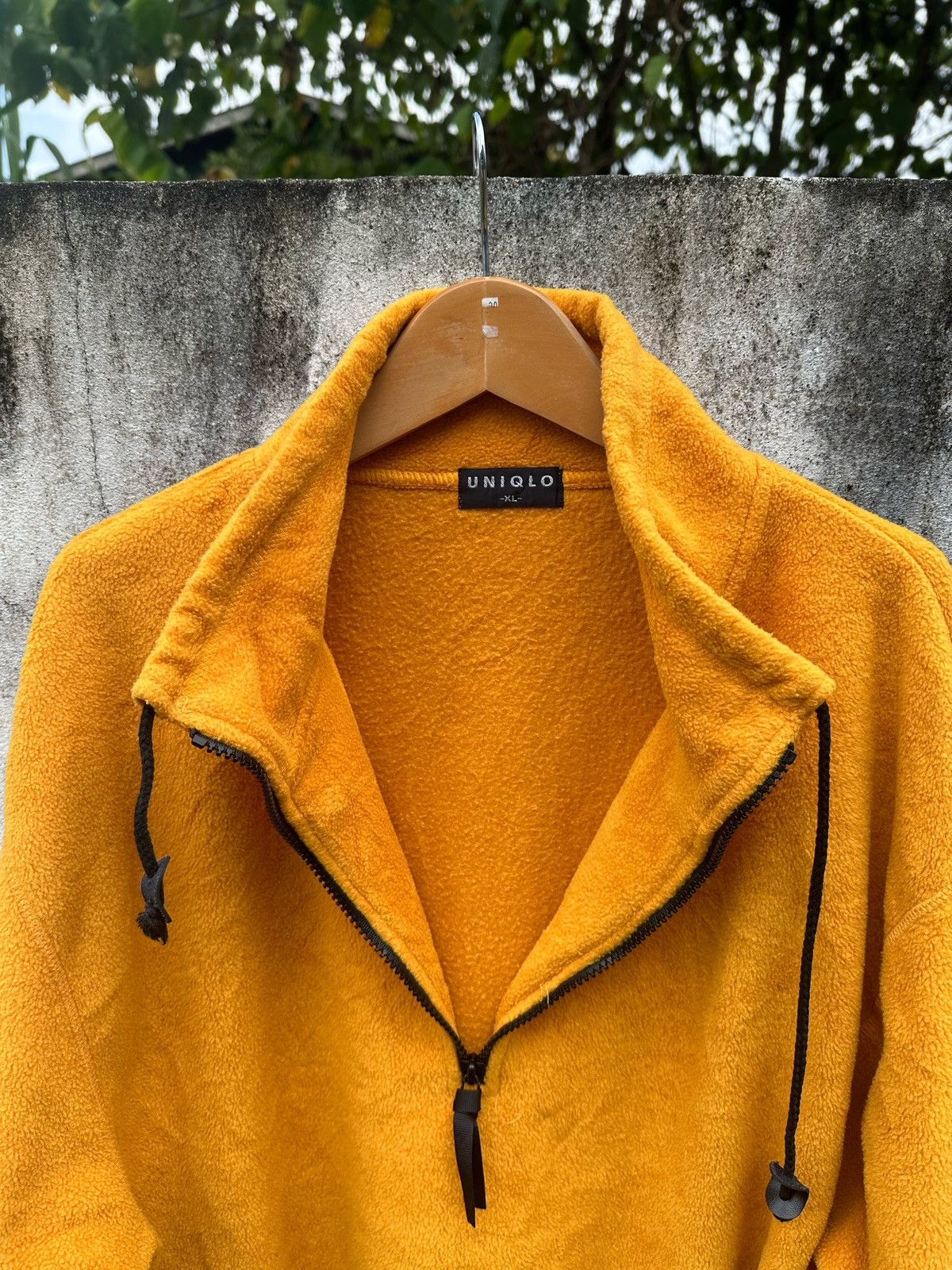Uniqlo Uniqlo half zipper sweatshirt Size US XL / EU 56 / 4 - 3 Thumbnail