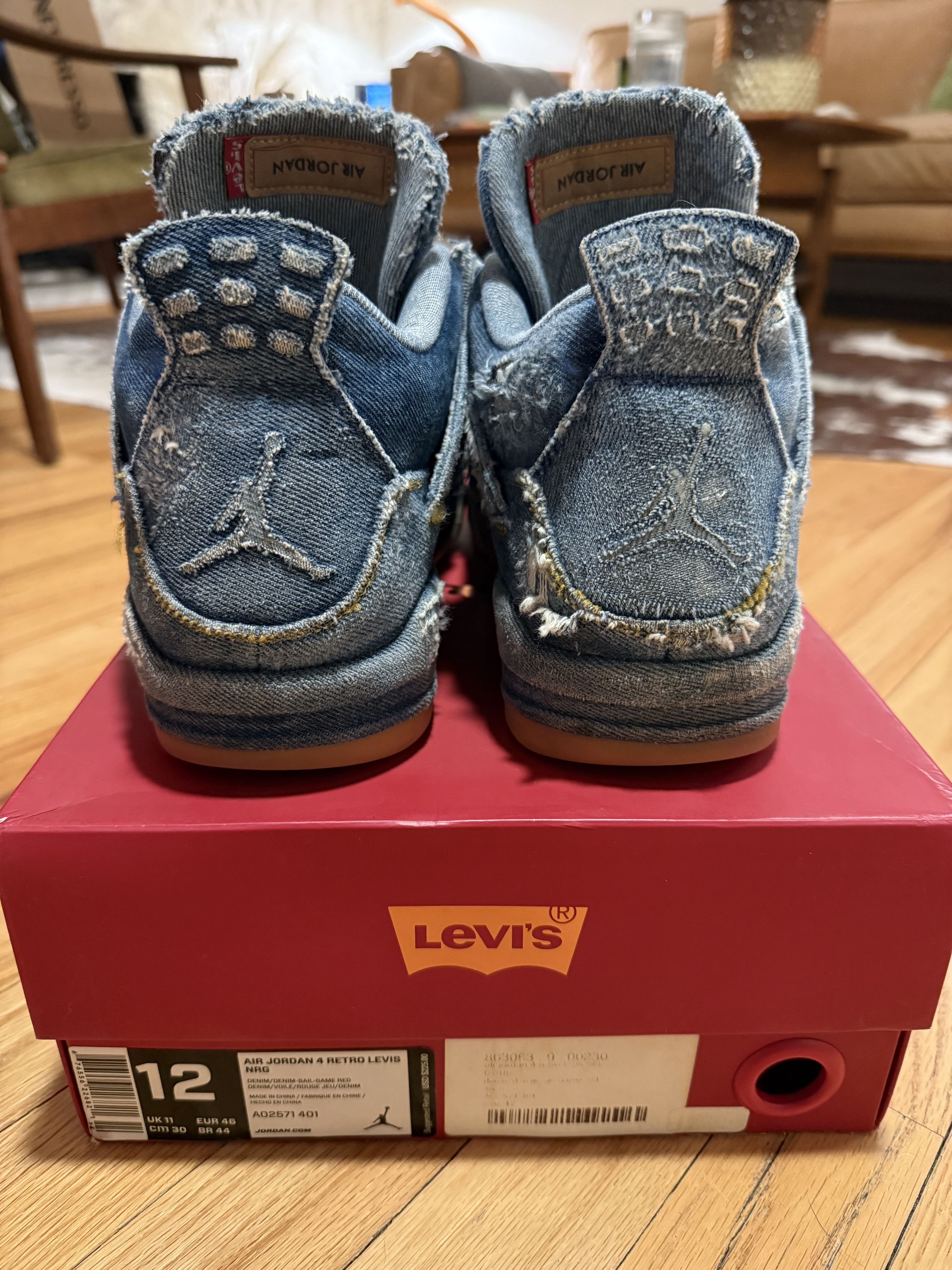 Jordan Brand × Levi's Distressed Custom Air Jordan 4 Retro Levi’s Denim Size 12 Size US 12 / EU 45 - 8 Thumbnail