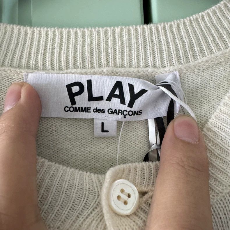 Comme des Garcons Comme Des Garcons White Heart Embroidered Cardigan Size L / US 10 / IT 46 - 3 Thumbnail