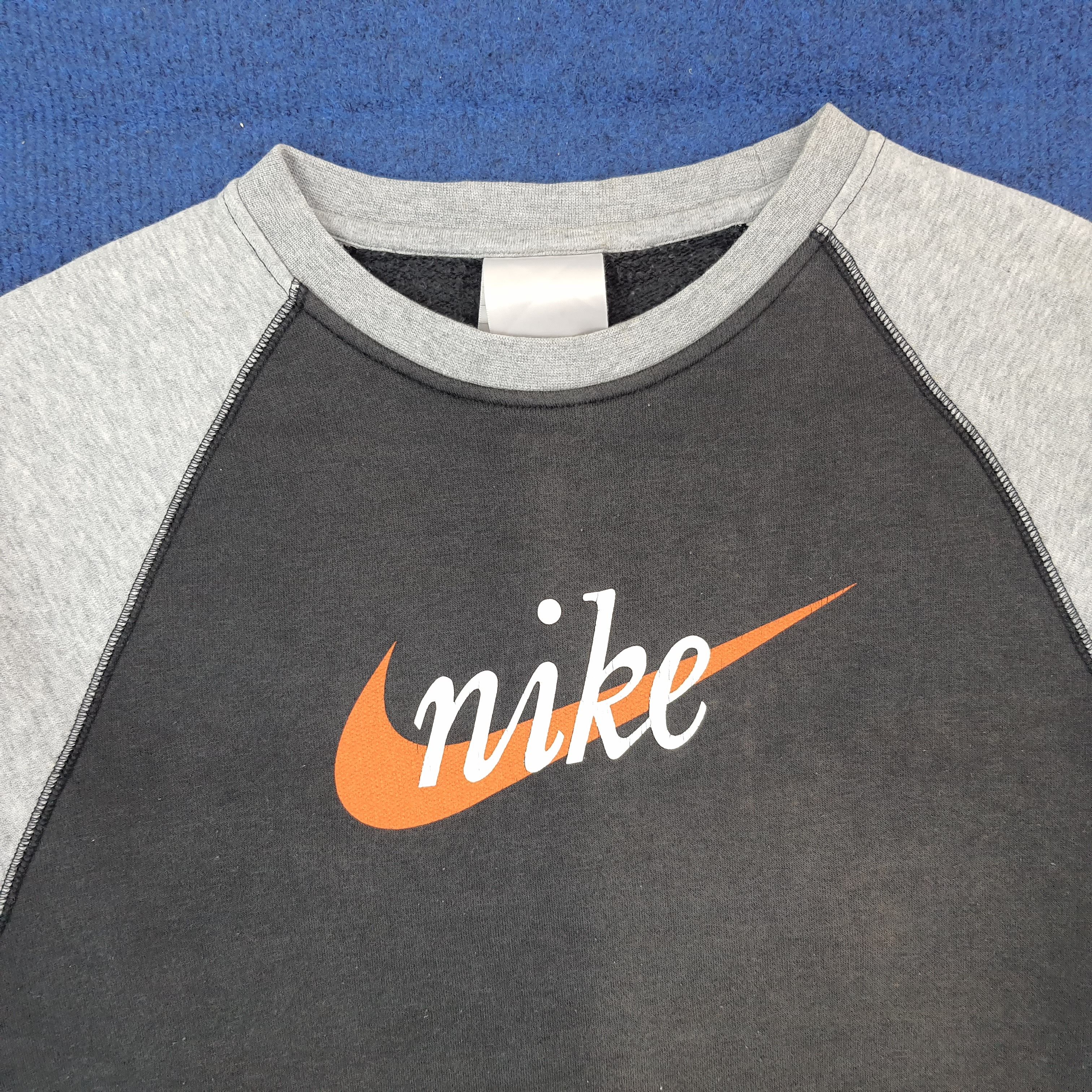 Nike Vintage Nike Raglan Sweatshirt C255N5 Size US S / EU 44-46 / 1 - 2 Thumbnail
