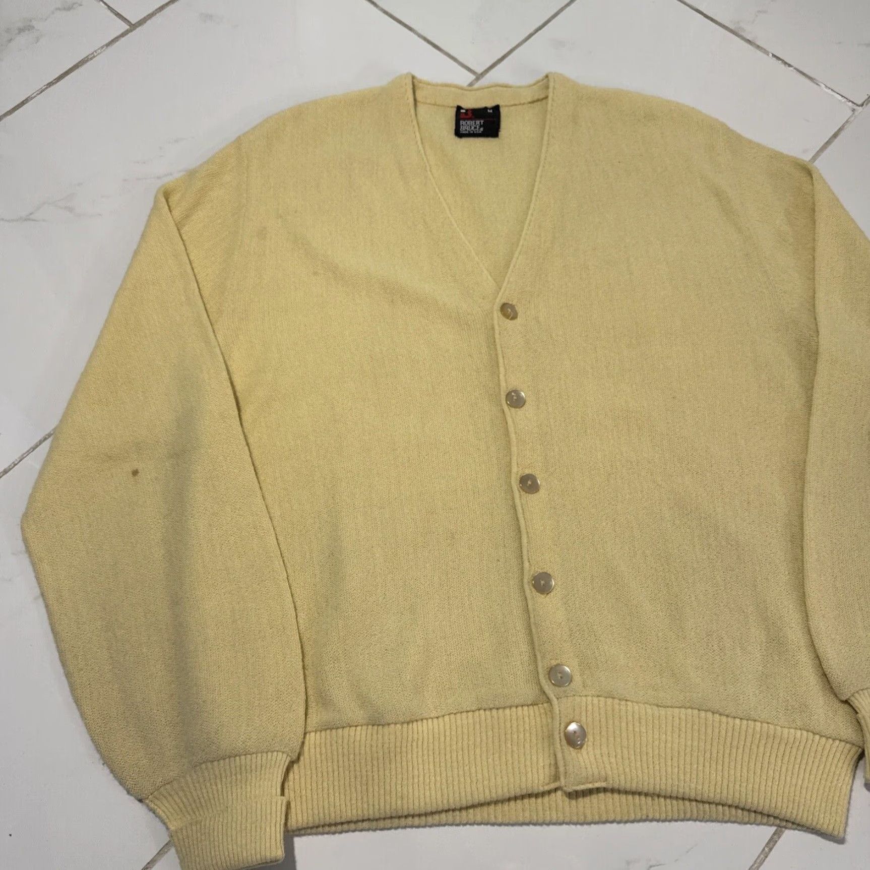 Vintage VINTAGE Robert Bruce Cardigan Sweater Unisex Adults Medium Yellow Knit Acrylic 70s Spring Mens Womens Girls Boys Size US M / EU 48-50 / 2 - 2 Thumbnail