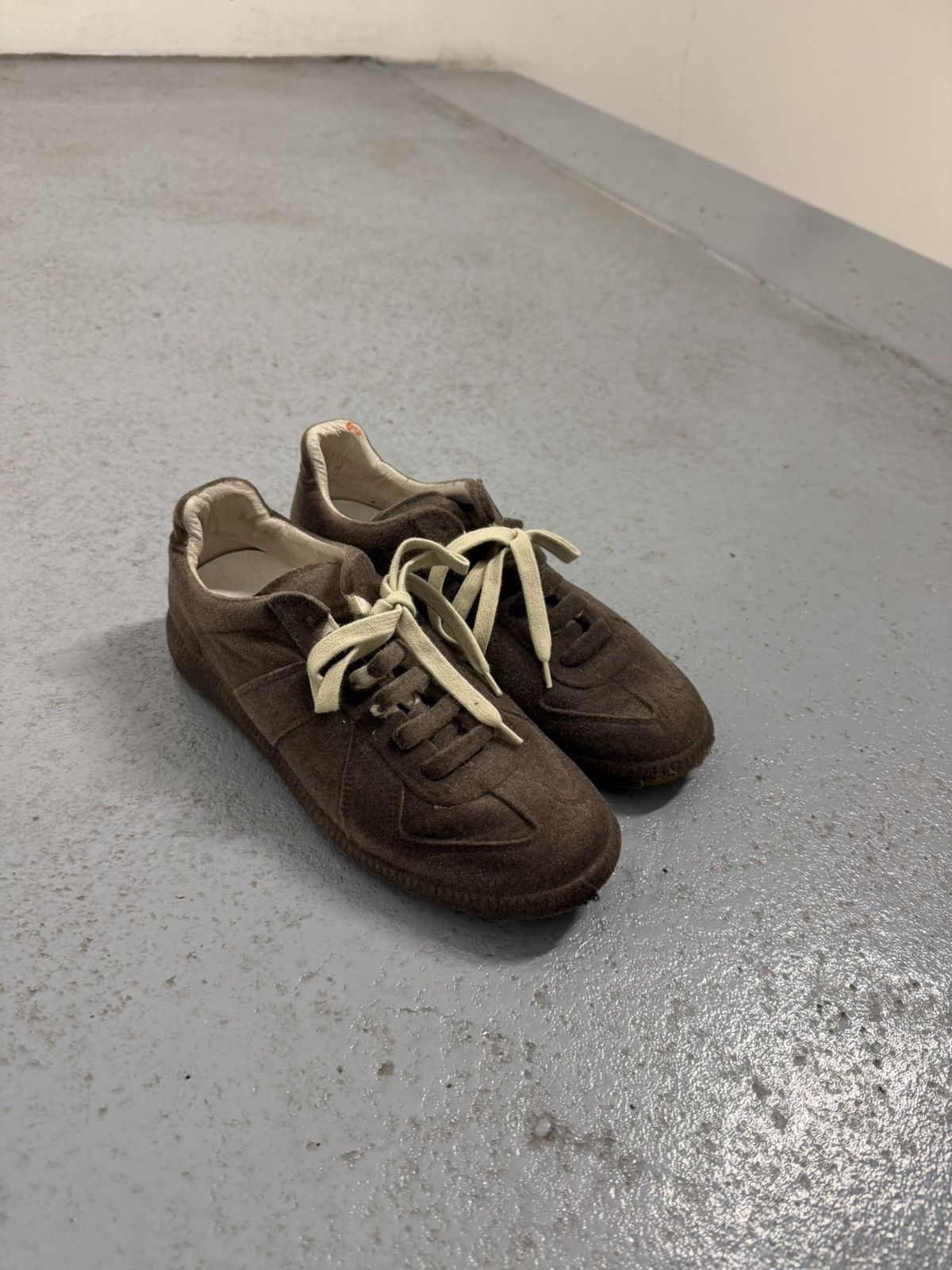 Maison Margiela Maison Margiela Replica Velour/Velvet Sneakers Size US 7 / IT 37 - 1 Thumbnail