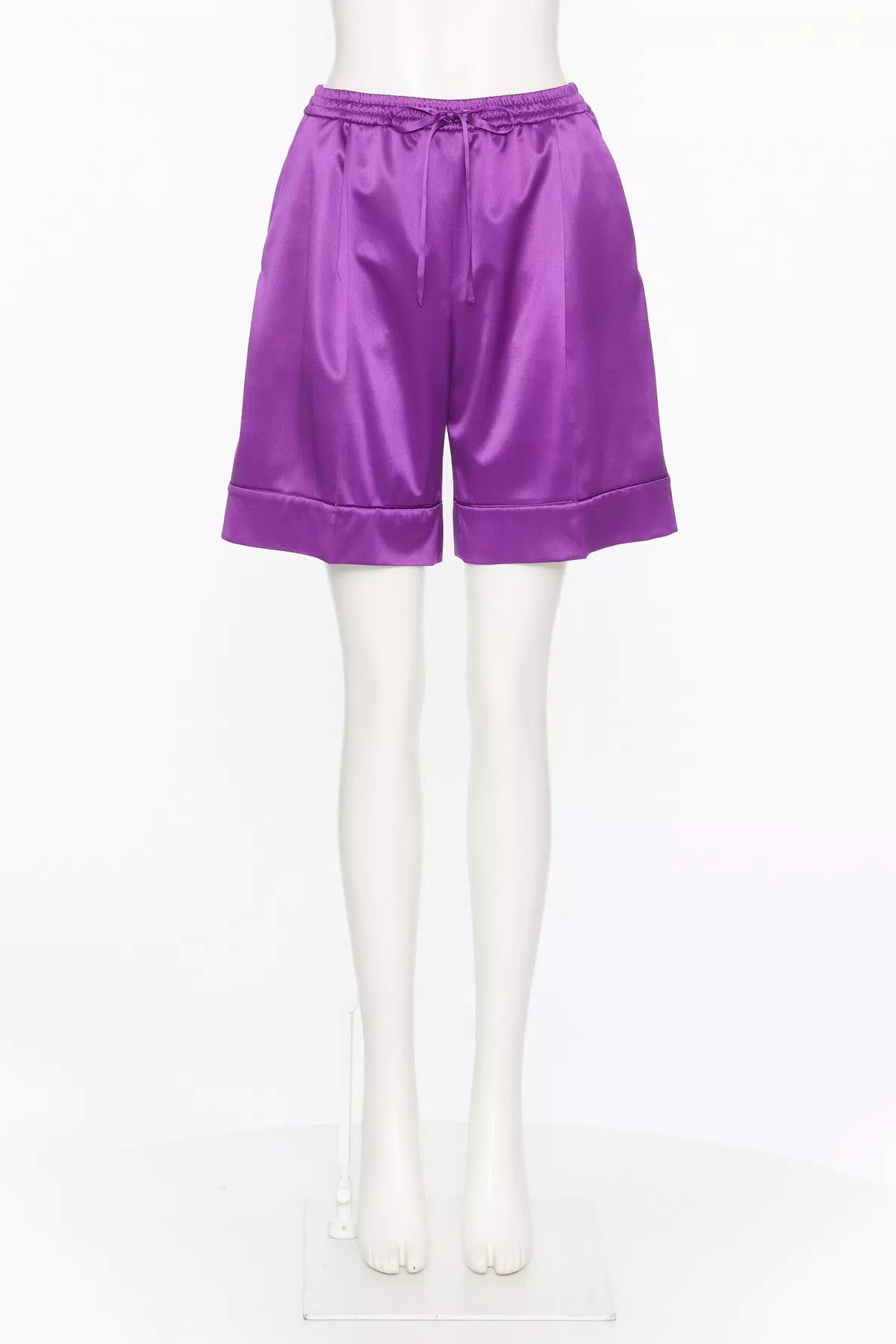 Valentino o1s1wg110426 Shorts in Violet Size 27" / US 4 / IT 40 - 1 Thumbnail