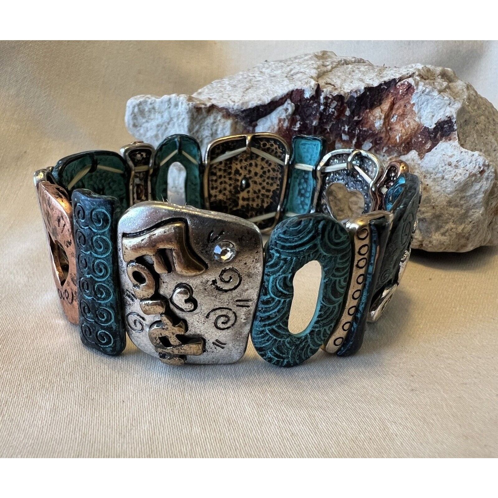 Other Women’s Stretchy Unique Wisdom Owl Copper & Teal Bracelet Size ONE SIZE - 3 Thumbnail