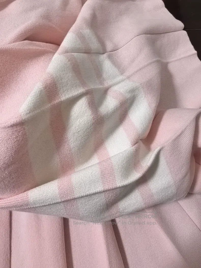 Thom Browne Thom Browne Pink Four Stripe Pleated Skirt Size 25" / US 0 / IT 36 - 4 Thumbnail