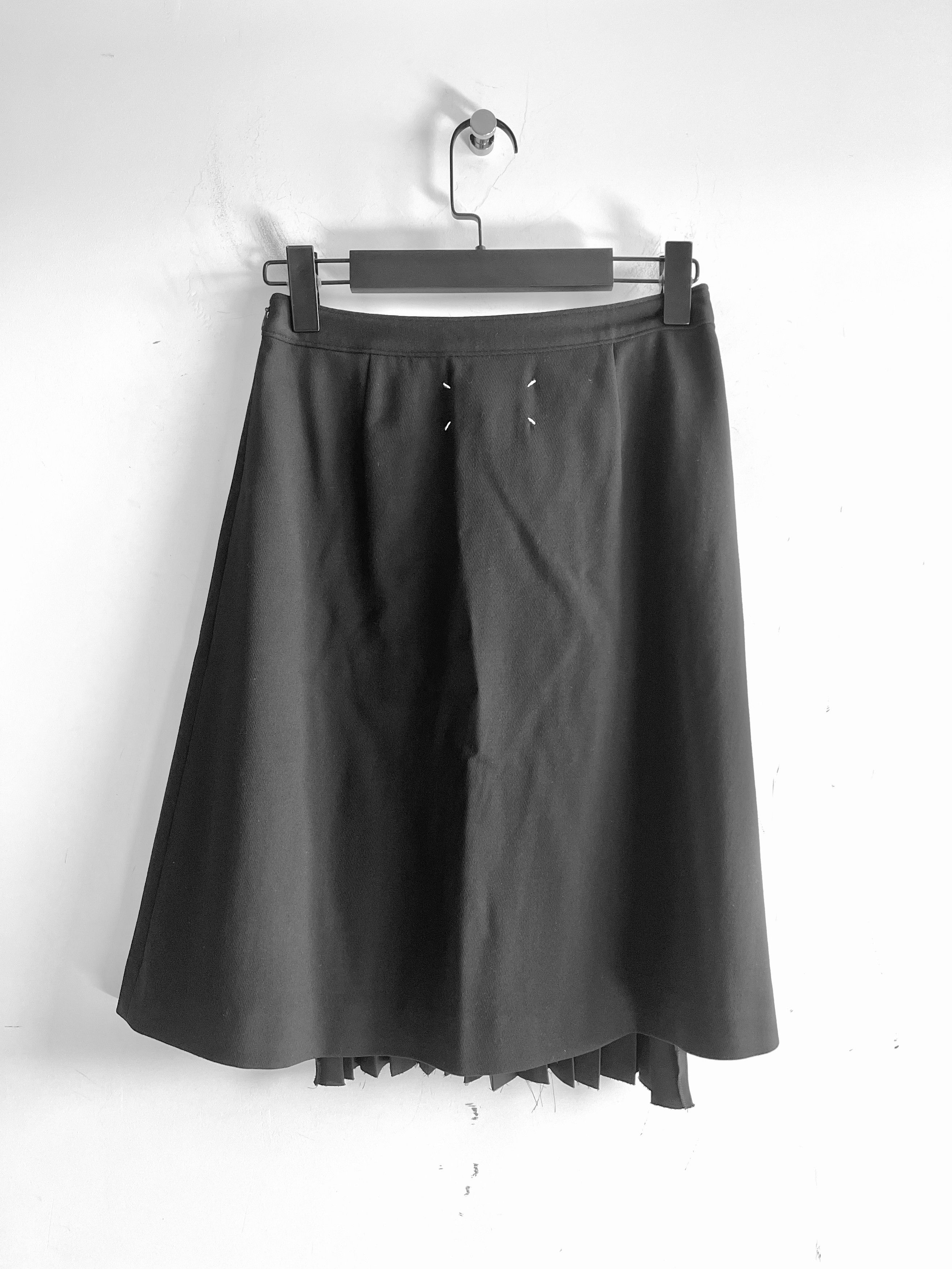 Maison Margiela Maison Margiela - Pleated Docking Midi Skirt Size 23" - 2 Thumbnail