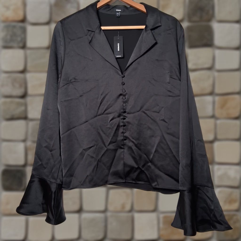 Express Express Blouse Shirt M Black Satin Long Sleeve V-Neck Flare Cuffs Button Gothic Vampire Fairy Women Size M / US 6-8 / IT 42-44 - 1 Thumbnail