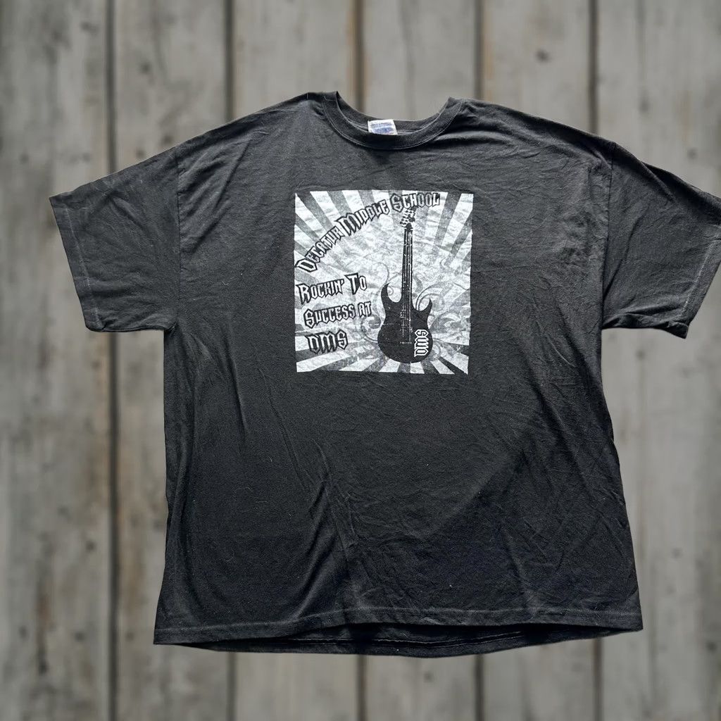 Hanes Hanes Shirt Mens 2XL Black Decatur Middle School Guitar Graphic World Tour Tee Size US XXL / EU 58 / 5 - 1 Thumbnail