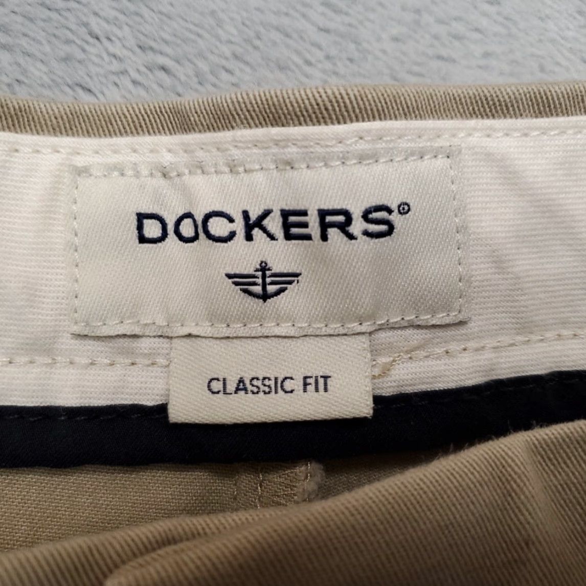 Dockers Dockers Pants Mens 36x32 Beige Khaki Chino Flat Front Classic Fit Casual Twill Pants Men Beige Chino Flat Front Classic Casual Dockers Mens 36x32 Size US 36 / EU 52 - 4 Thumbnail