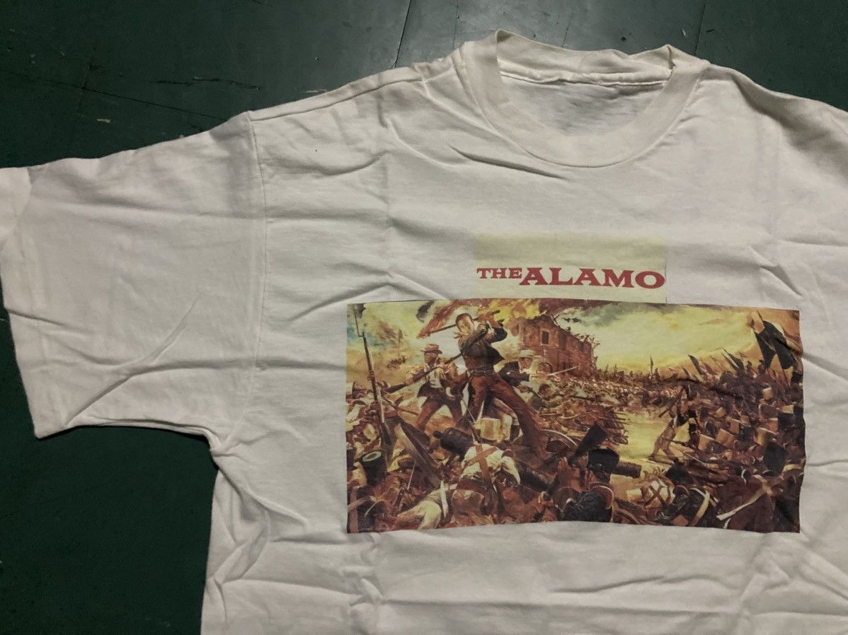 Vintage Vintage T-shirt Promo The Alamo 90s Size US L / EU 52-54 / 3 - 3 Thumbnail