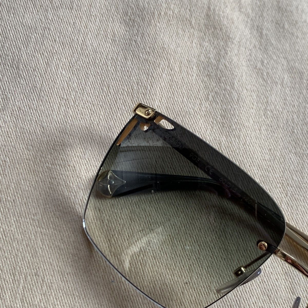 Louis Vuitton Louis Vuitton LV Monogram Gradient Z0589U Womens Sunglasses Size ONE SIZE - 8 Thumbnail