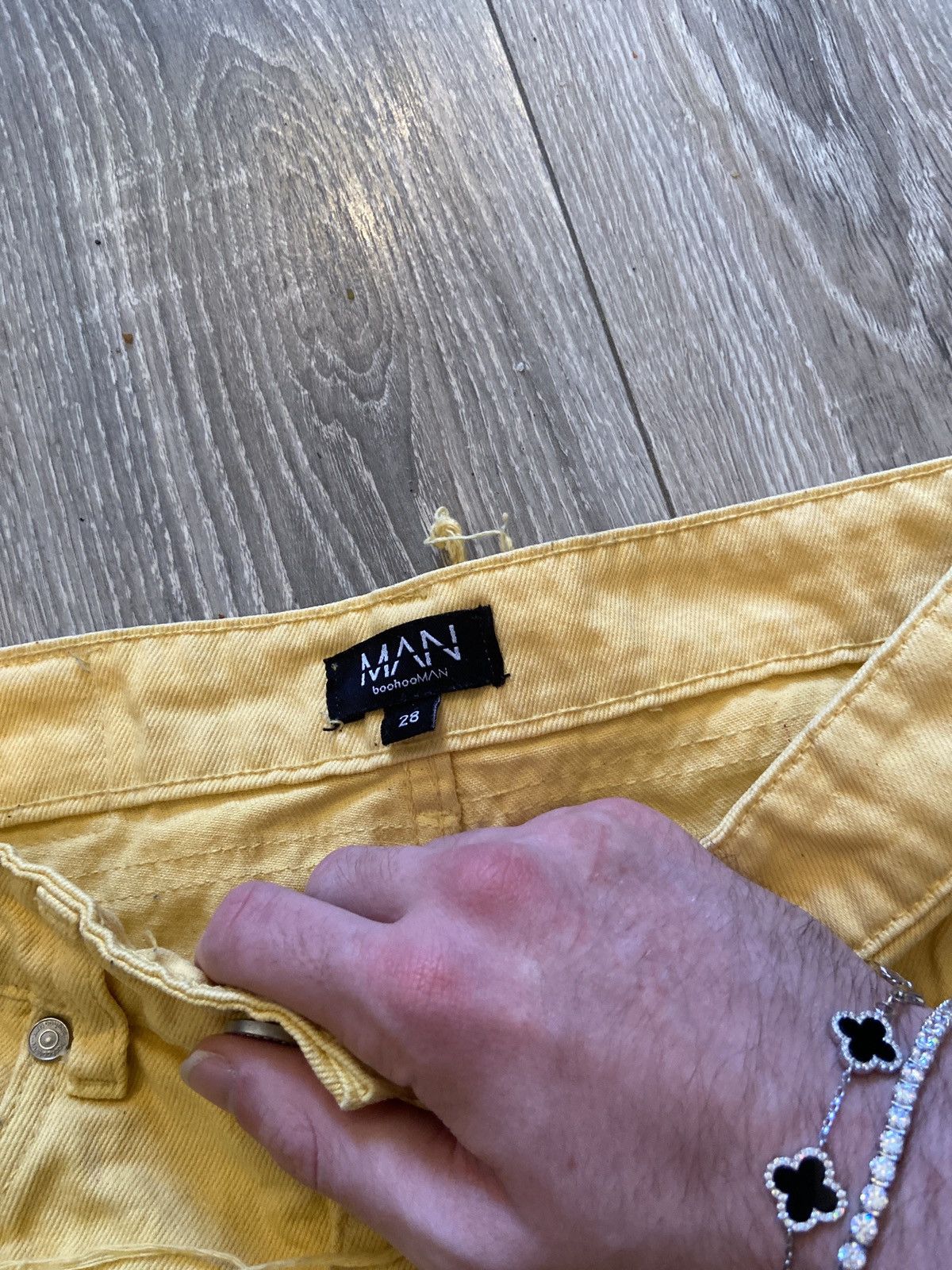 Boohoo Yellow All Over Distress Size US 28 / EU 44 - 3 Thumbnail