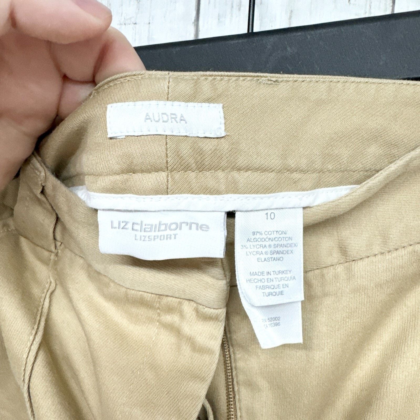 Liz Claiborne Liz Claiborne LizSport Pants 10 Audra Cotton Crop Straight Size 32" / US 10 / IT 46 - 2 Thumbnail