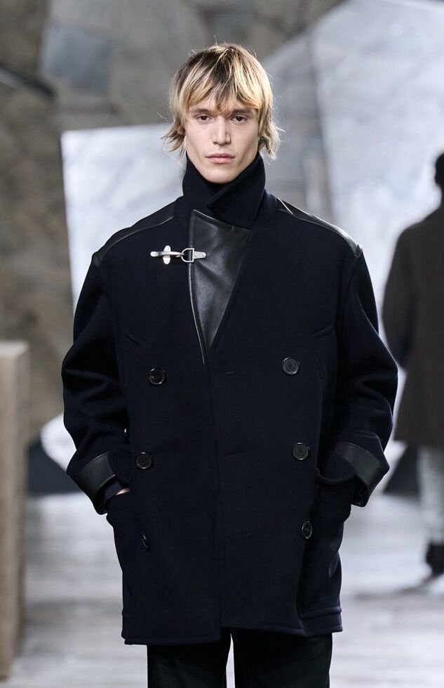 Hermes $8,900 FW23 Navy Black Leather and Wool Runway Coat Size US M / EU 48-50 / 2 - 1 Thumbnail