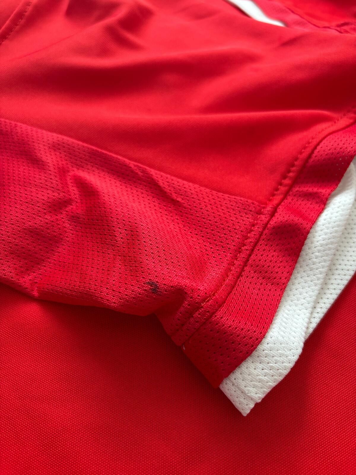 Umbro 2001/03 England Away Shirt Umbro (XL) Size US XL / EU 56 / 4 - 5 Thumbnail
