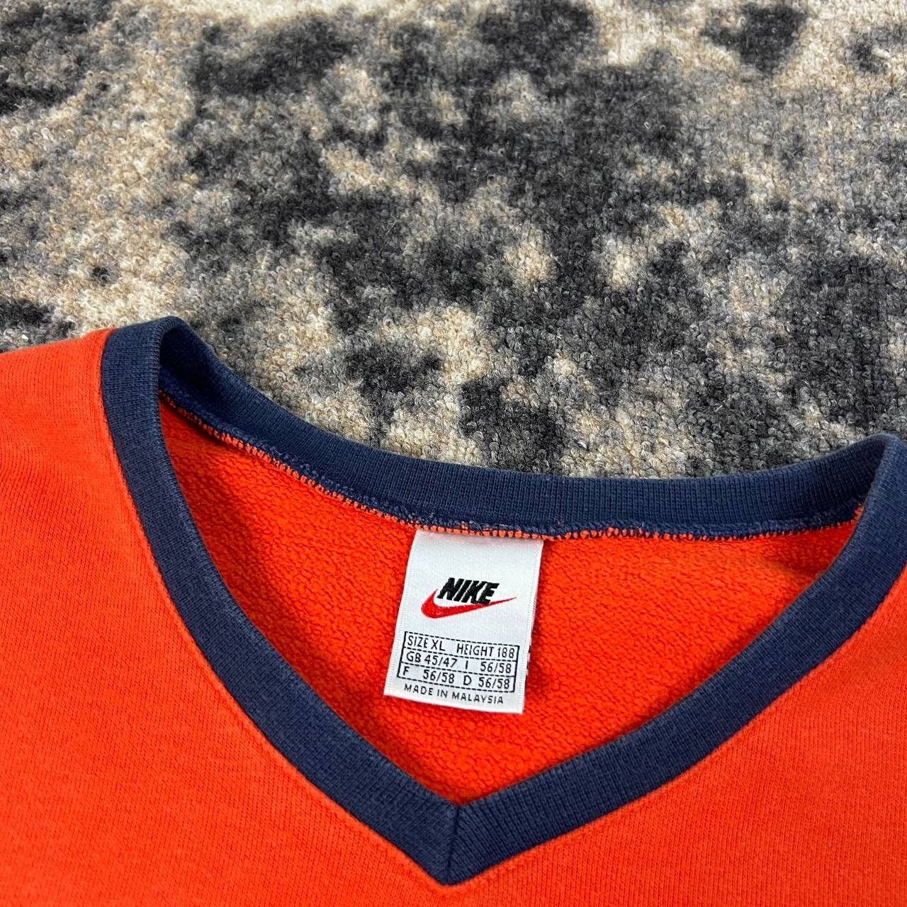 Nike Nike Vintage Y2K Big Embroidered Logo Sweatshirt Size US XL / EU 56 / 4 - 5 Thumbnail