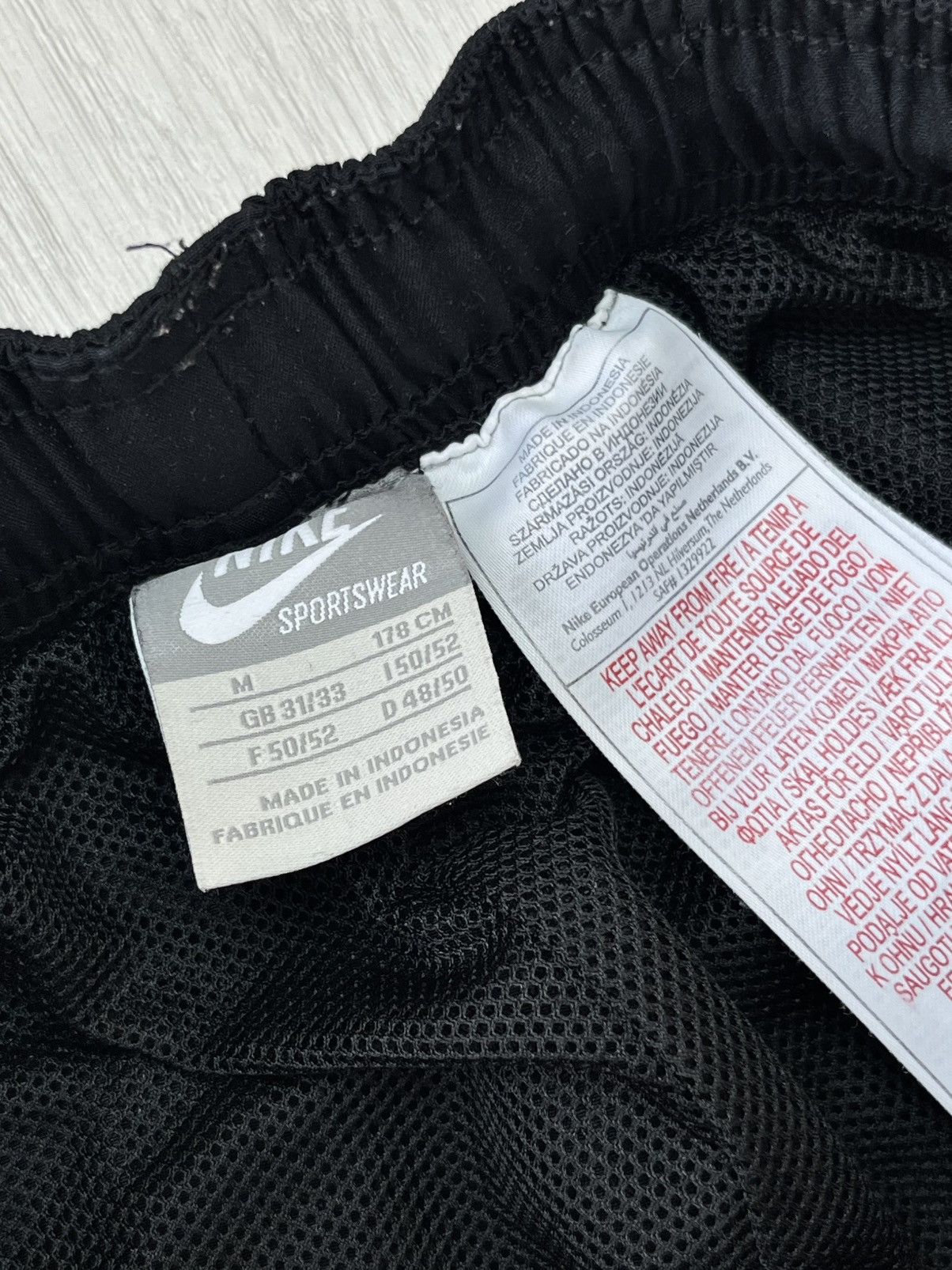 Nike Vintage Nike Baggy Track Pants AirMax 95 Y2K 90s Drill Hype Size US 32 / EU 48 - 12 Thumbnail