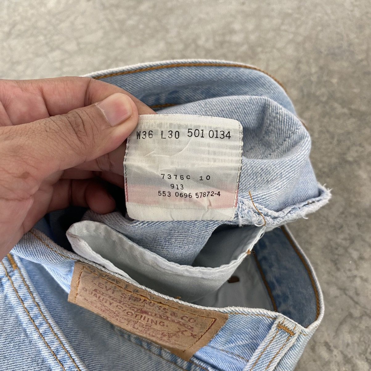 Levi's Size 35x30 Vintage 1996 Levis 501 Light Blue Jeans Size US 35 - 21 Thumbnail