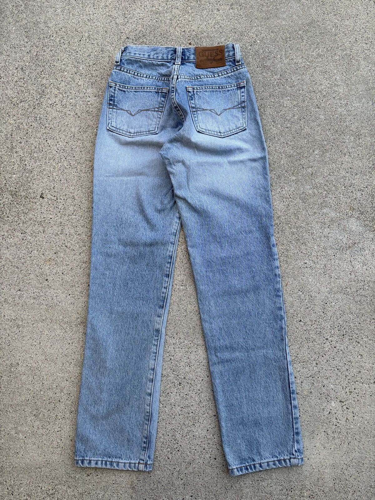Guess × Vintage Vintage 90s Guess USA Straight Fit Light Indigo Jeans Sz. 26 Size 26" / US 2 / IT 38 - 2 Thumbnail