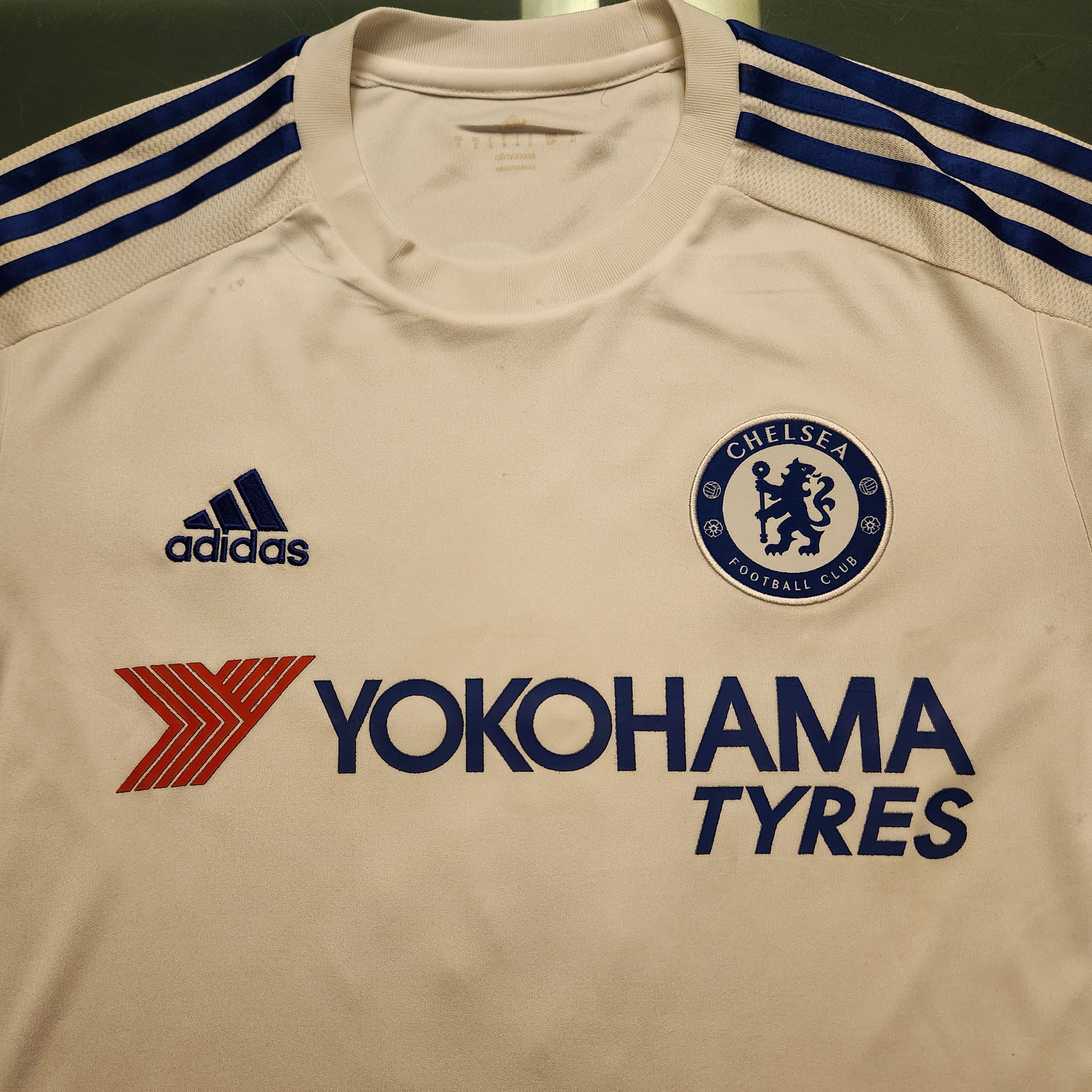Adidas Authentic Retro Chelsea FALCAO 2015-2016 15/16 Away Jersey Size US S / EU 44-46 / 1 - 7 Thumbnail