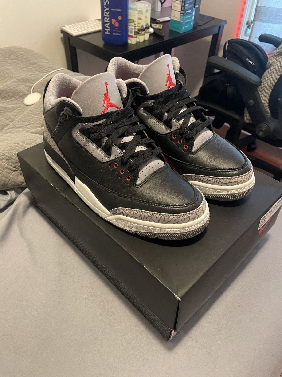 Jordan Brand Jordan 3 Black Cement (2024) Size US 10.5 / EU 43-44 - 2 Thumbnail