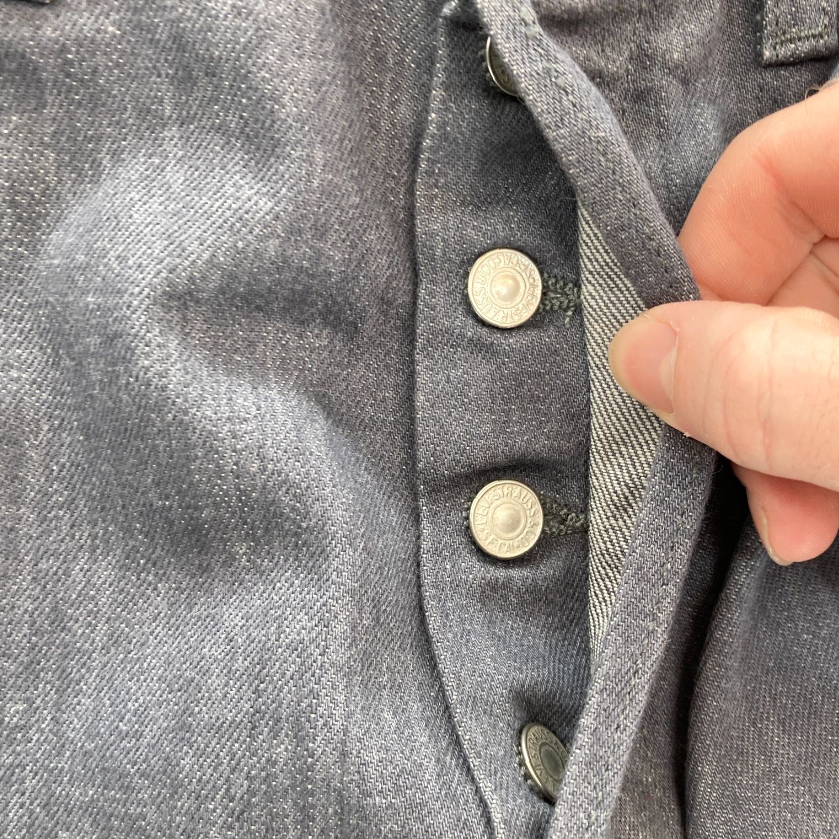 Levi's VINTAGE Levi's 501 Jeans Mens 33x32 Gray Denim Button Fly Straight Grunge Y2K Size US 33 - 4 Thumbnail