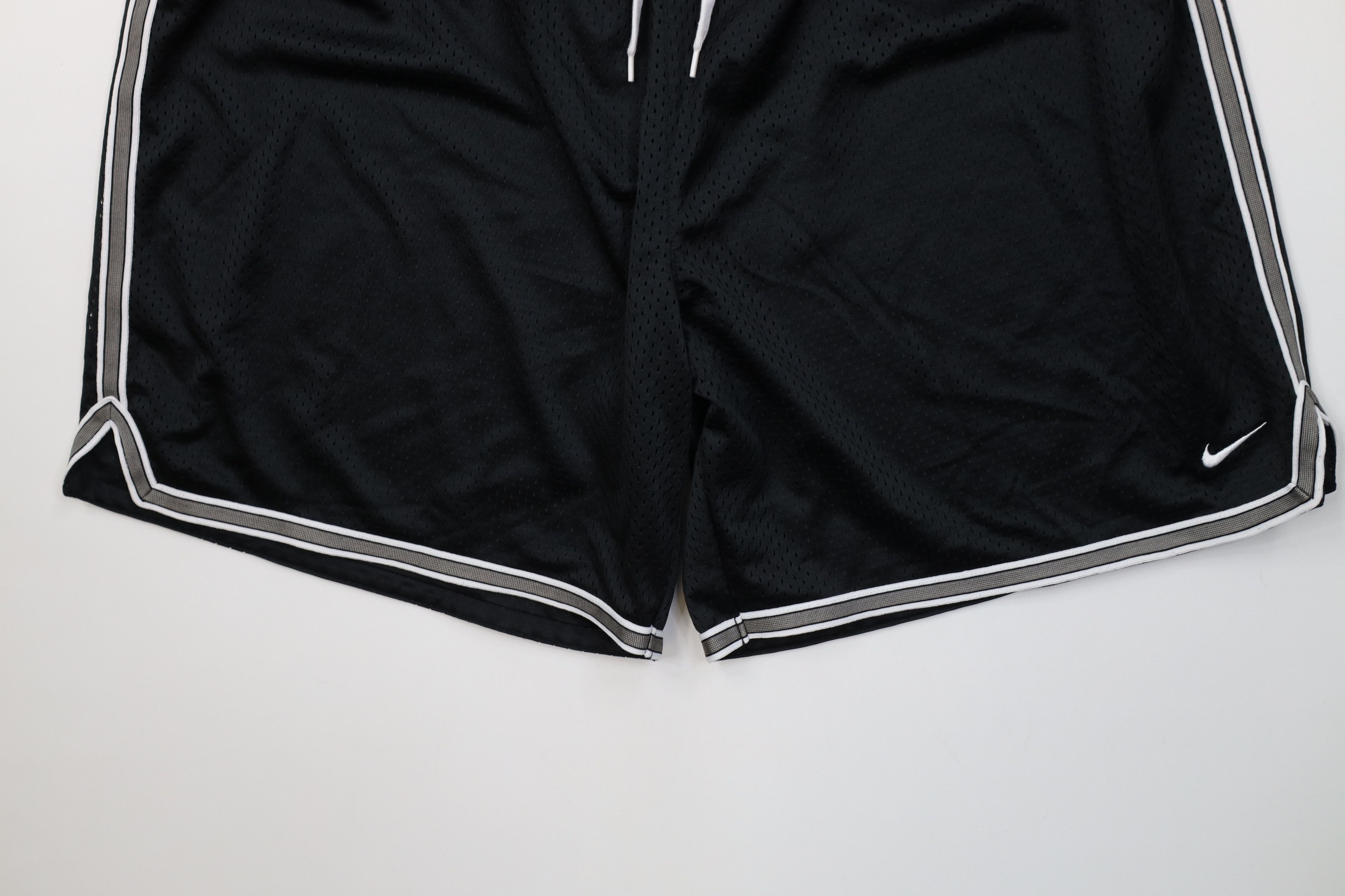 Nike Vintage Nike Scott Mini Swoosh Above Knee Shorts Black Size US 36 / EU 52 - 4 Thumbnail