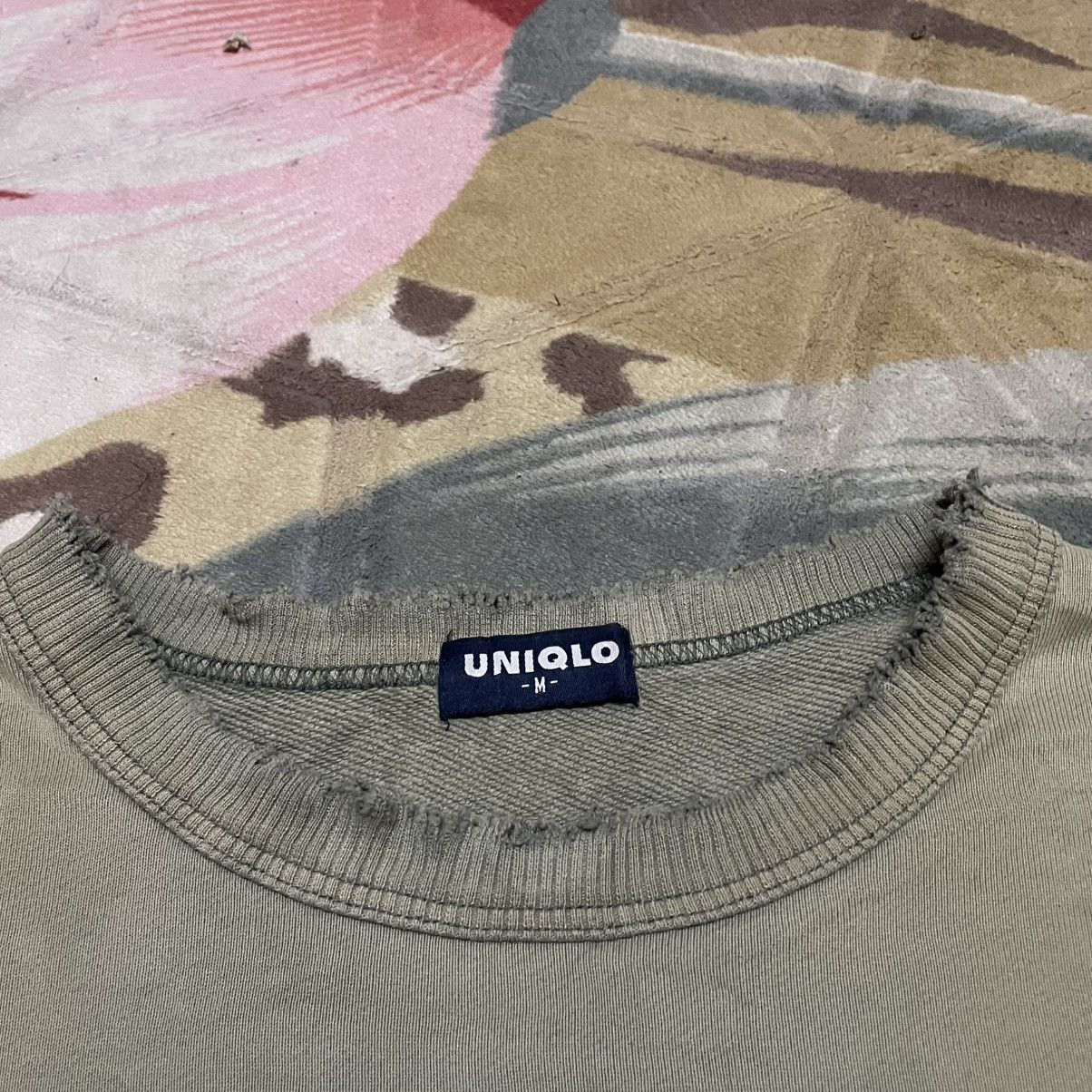 Vintage Vintage Distressed Sun Faded Uniqlo Sweatshirt Boxy Fit Size US M / EU 48-50 / 2 - 11 Thumbnail