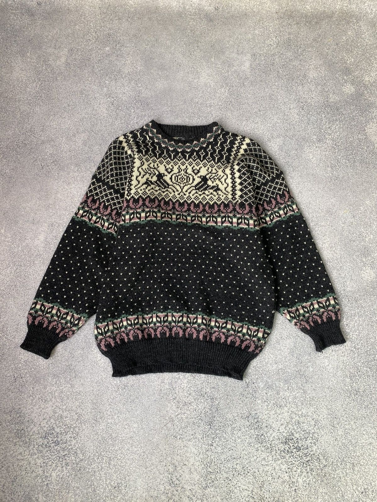 Dale Of Norway × Vintage Vintage DALE OF NORWAY Deer Fair Isle Wool Knit Ski Sweater Size US L / EU 52-54 / 3 - 1 Thumbnail