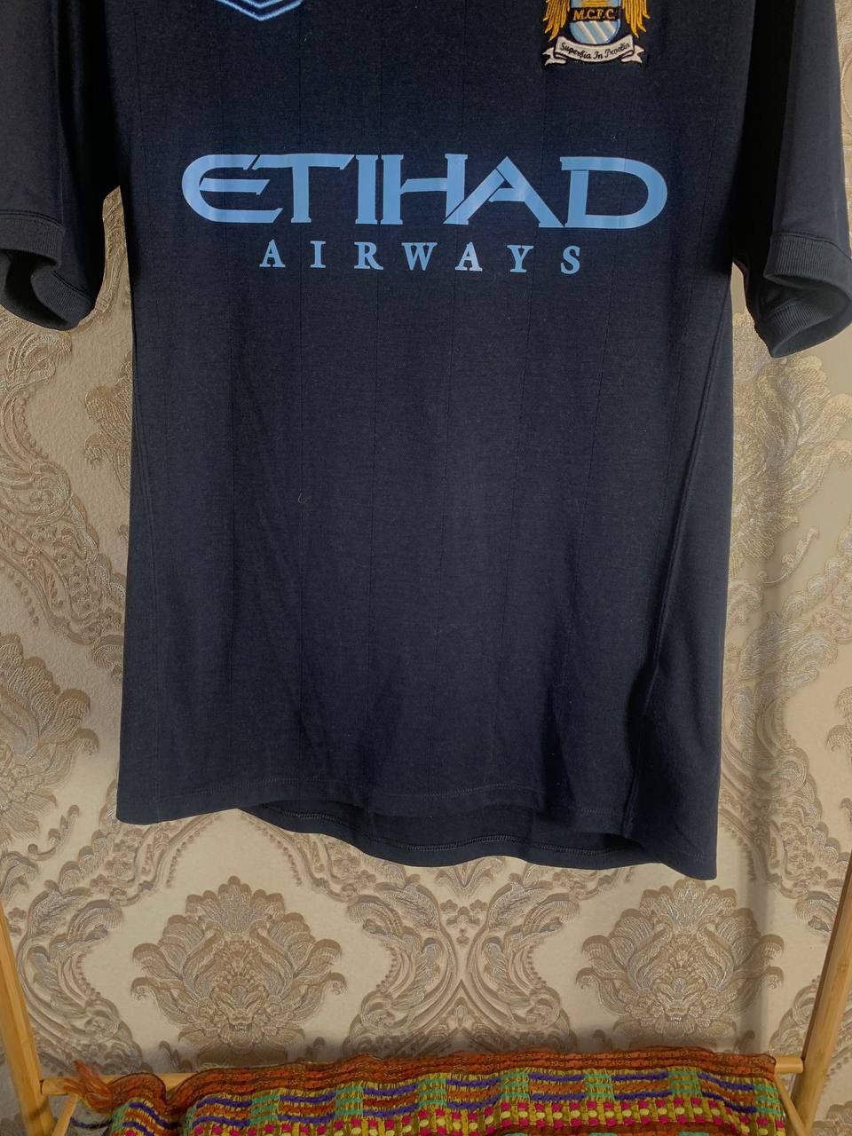 Umbro VINTAGE UMBRO FC MANCHESTER CITY ENGLAND SOCCER JERSEY RETRO Size US M / EU 48-50 / 2 - 5 Thumbnail