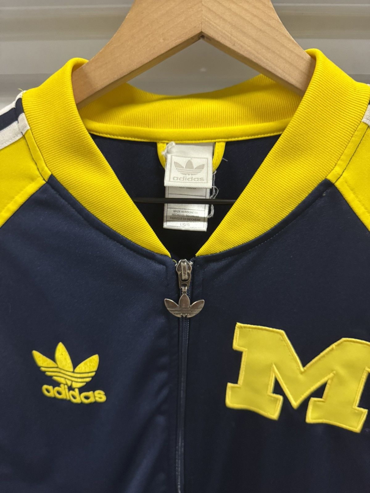 Adidas Vintage Adidas Michigan College Track Jacket Size US L / EU 52-54 / 3 - 4 Thumbnail