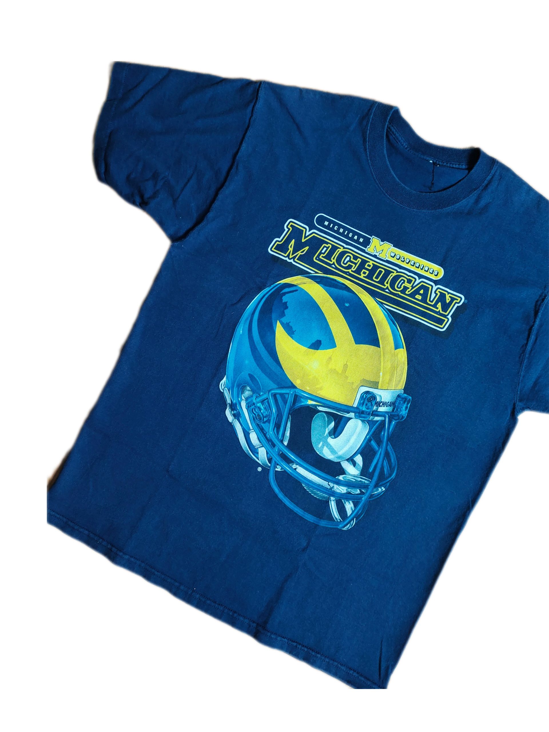 Vintage Vintage Michigan Wolverines Helmet 90s T-shirt Size US L / EU 52-54 / 3 - 2 Thumbnail