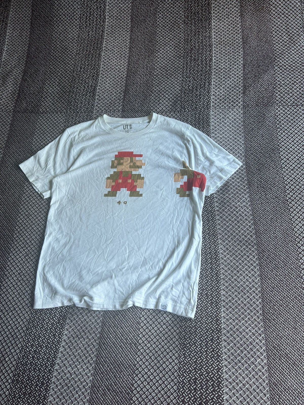 Uniqlo Uniqlo x Nintendo Mario T-shirt Streetwear Style Size S Size US S / EU 44-46 / 1 - 2 Thumbnail