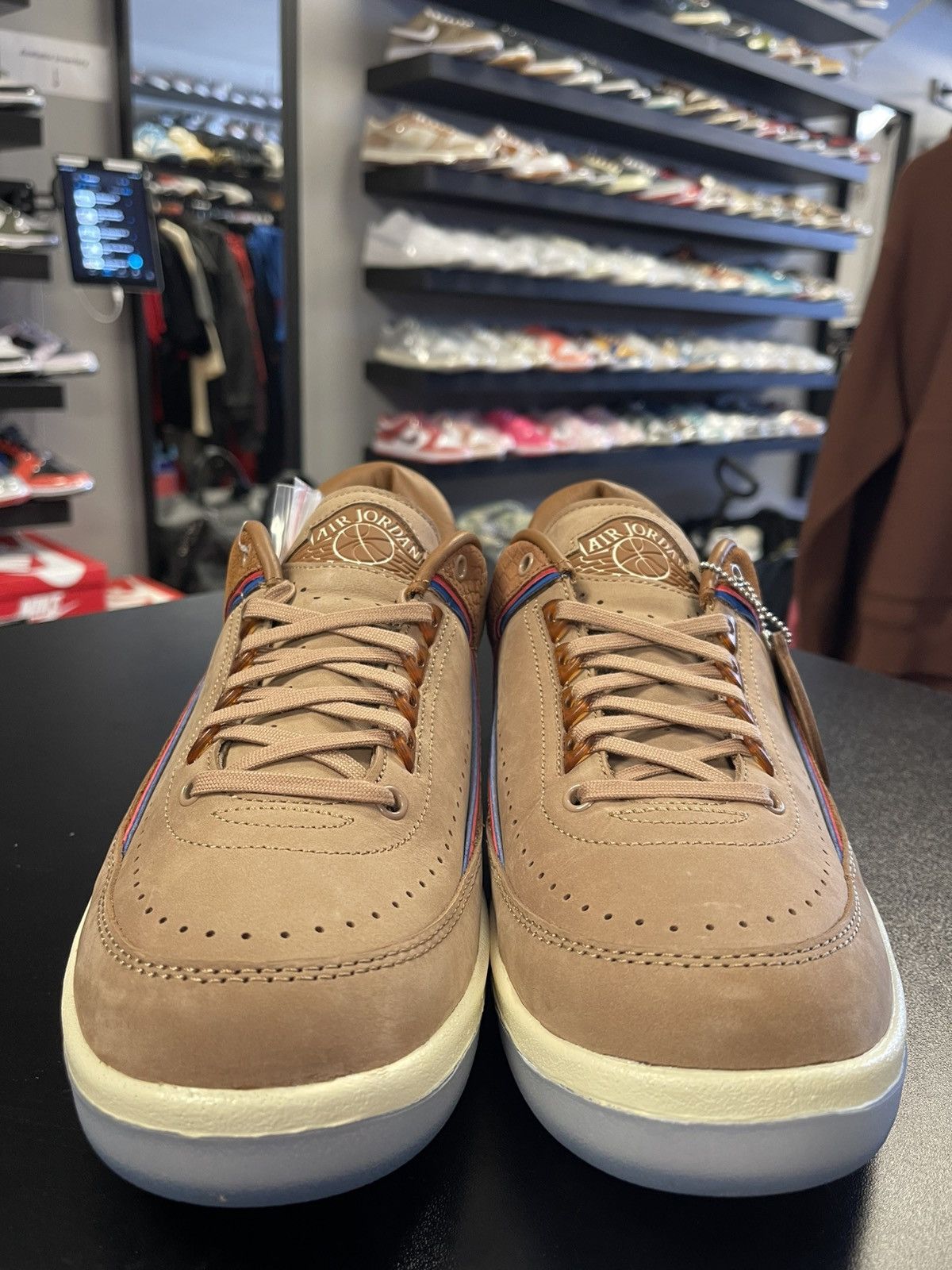 Jordan Brand Size 10 - Nike Air Jordan Two 18 x Air Jordan 2 Retro Low Size US 10 / EU 43 - 2 Thumbnail
