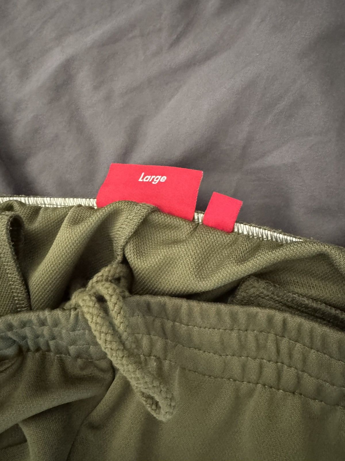 Supreme Supreme Olive sweatpants Size US 36 / EU 52 - 4 Thumbnail