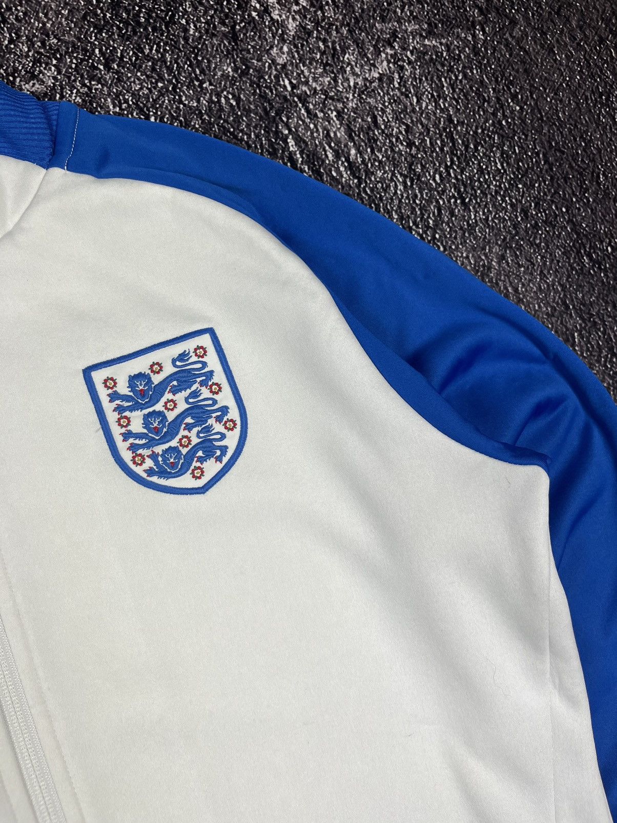 Umbro Umbro England Track Jacket White/Blue Bif Logo Embroidered Size US M / EU 48-50 / 2 - 4 Thumbnail