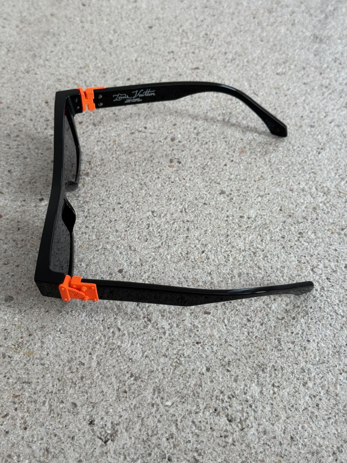 Louis Vuitton Luis Vuitton Skepticals Size ONE SIZE - 5 Thumbnail