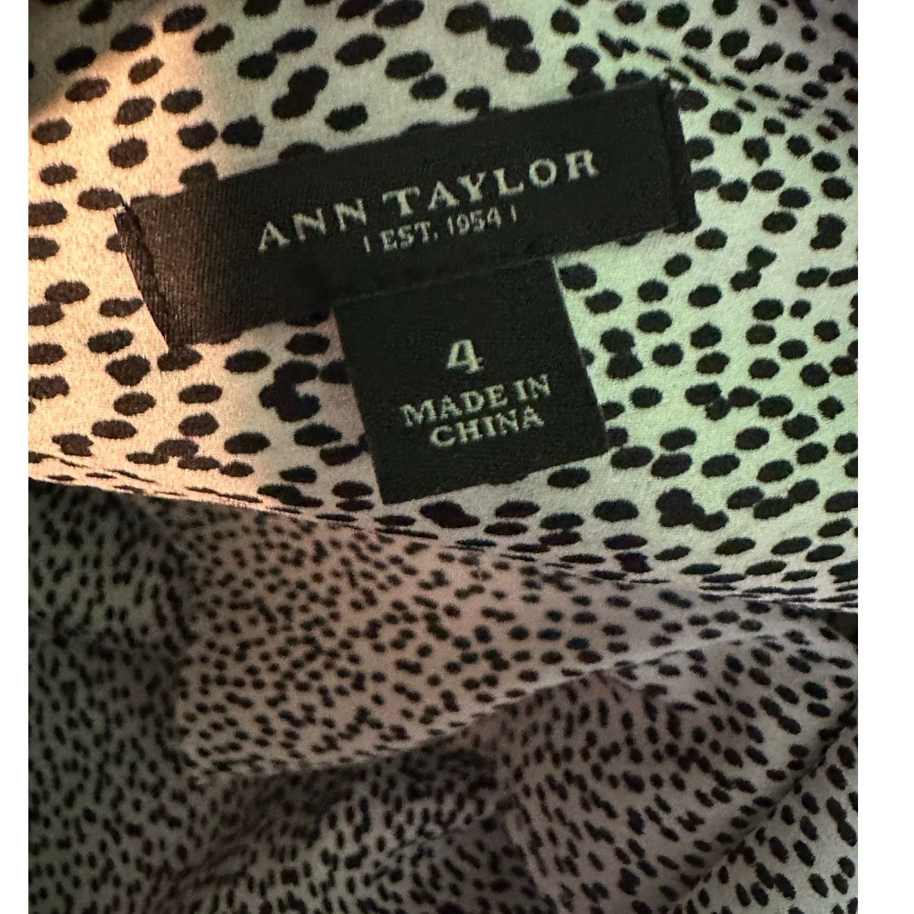 Ann Taylor Ann Taylor white black polka dots long sleeves blouse size 4 Size S / US 4 / IT 40 - 3 Thumbnail
