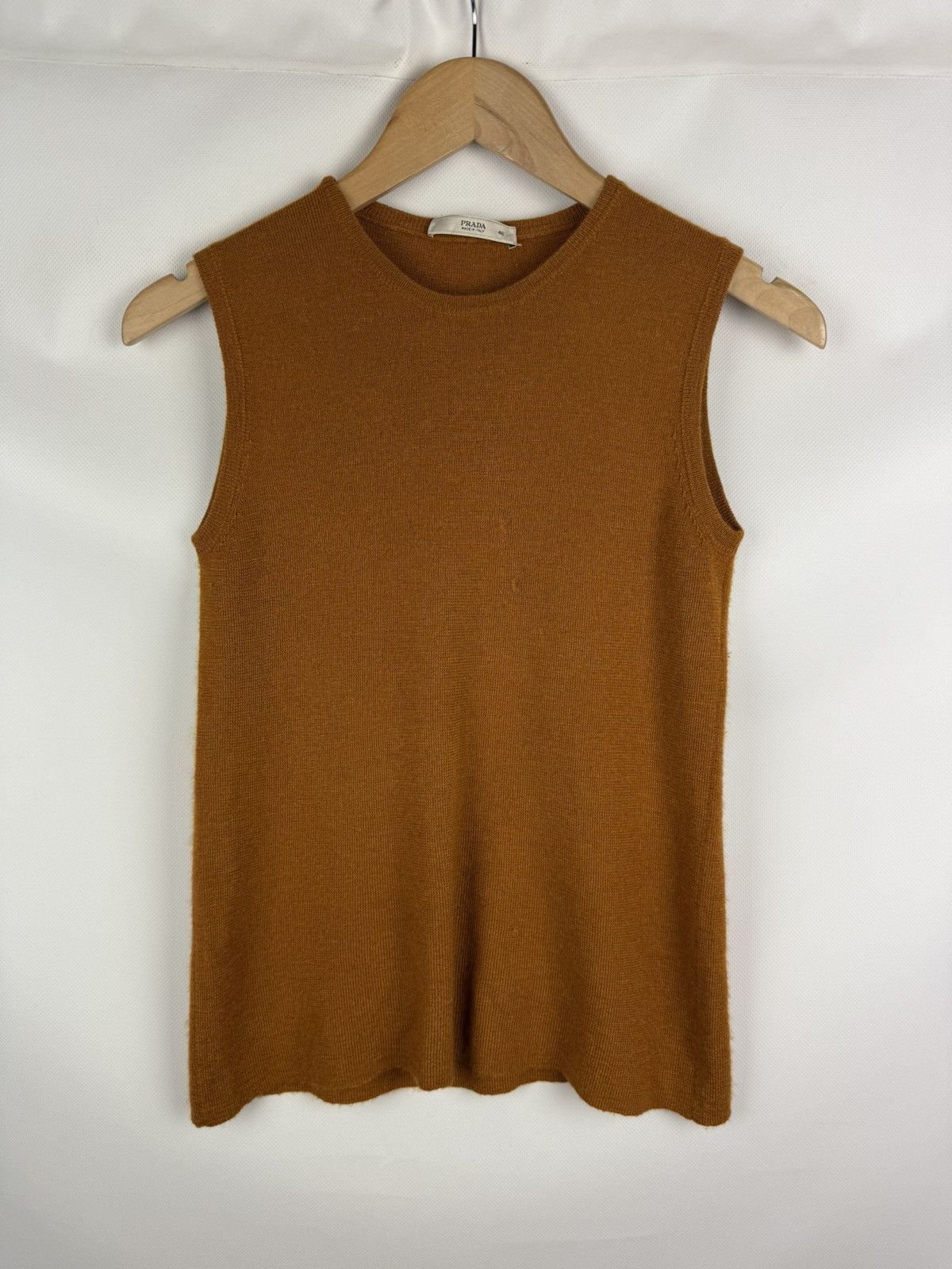 Prada Prada Ladies Sleeveless Cashmere Vest Sweater Size IT 46 Size L / US 10 / IT 46 - 1 Thumbnail