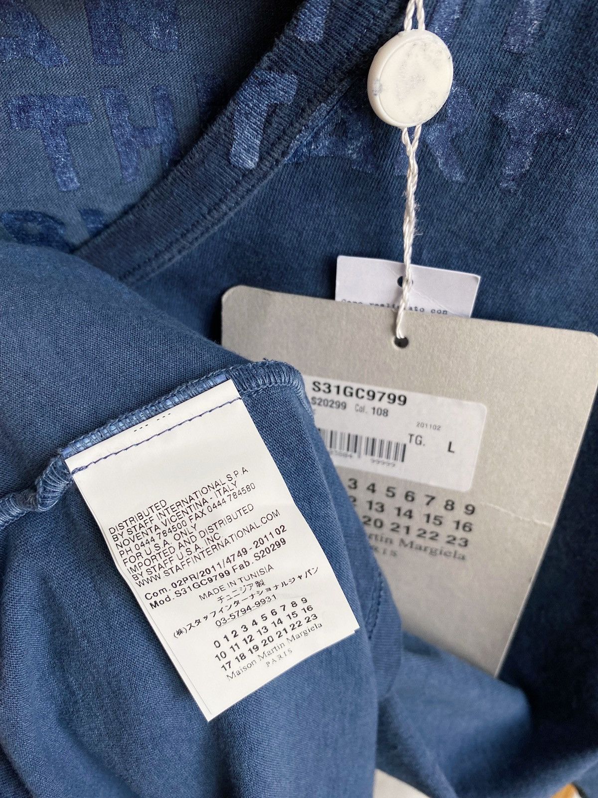 Maison Margiela MAISON MARTIN MARGIELA AIDS garment dyed v- neck t-shirt Size US L / EU 52-54 / 3 - 3 Thumbnail