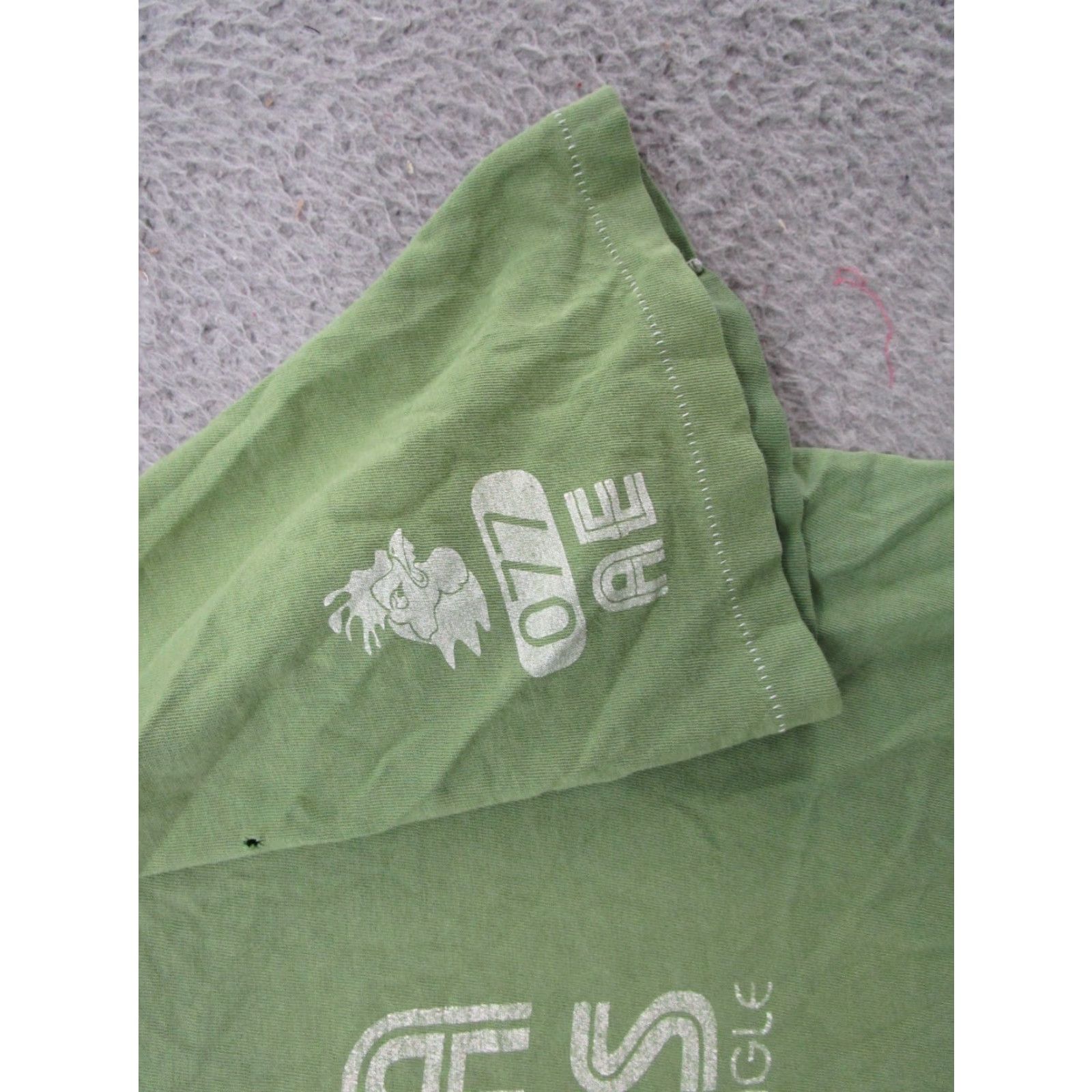 American Eagle Outfitters VTG American Eagle Outfitters Montana Buzzcocks Chicken Shirt Size L Men Short Sleeve Green 90s Thrashed Shirt Mens Size US L / EU 52-54 / 3 - 3 Thumbnail