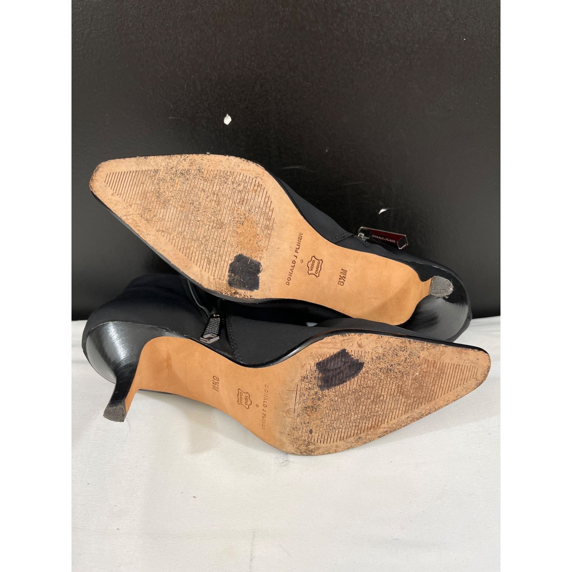 Donald Pliner Donald J Pliner Loli Women's Black Shoes/Boots Size 8.5M SKU Size US 8.5 / IT 38.5 - 3 Thumbnail
