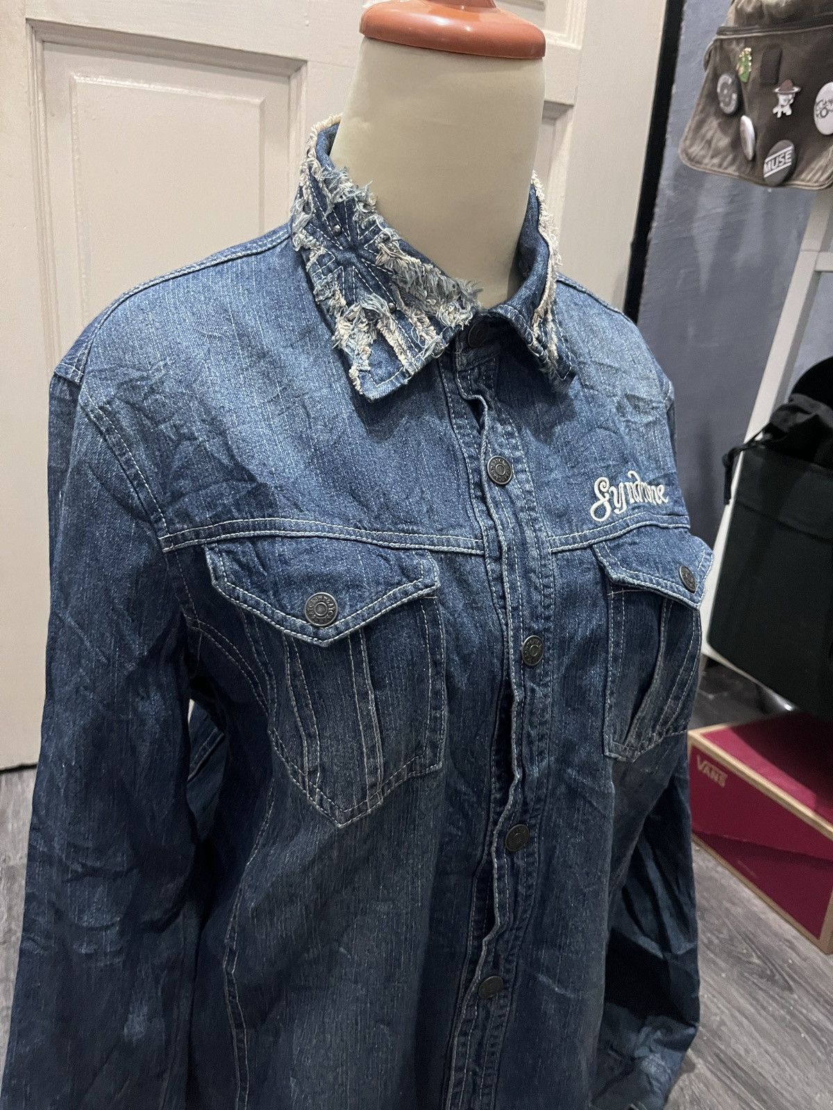 Hysteric Glamour In The Attic Vkei Embroided Union Jack Collar Denim Shirt Size US M / EU 48-50 / 2 - 21 Thumbnail