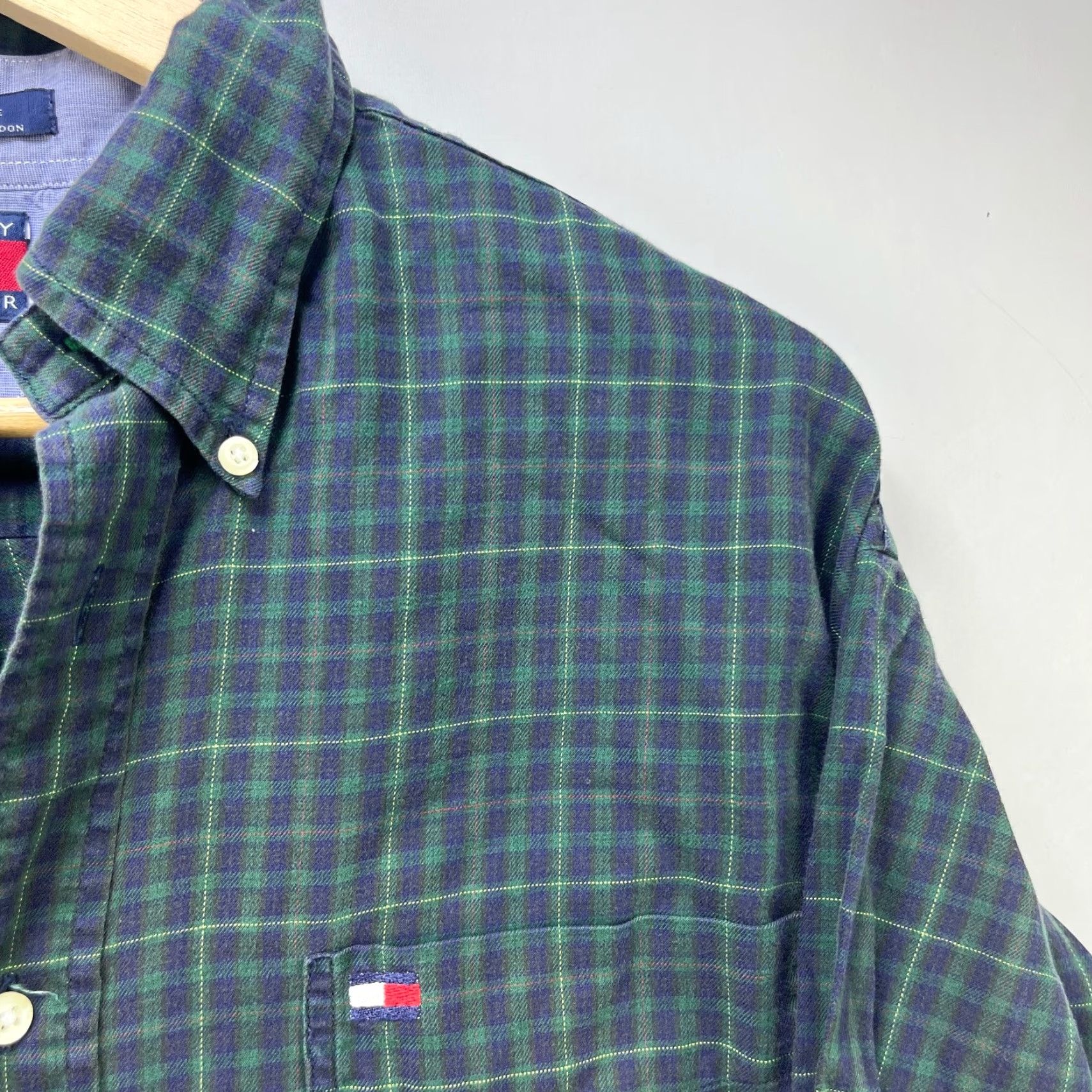 Tommy Hilfiger Vintage Tommy Hilfiger Button-Up Plaid Short Sleeve Shirt Large Mens Green Size US L / EU 52-54 / 3 - 3 Thumbnail