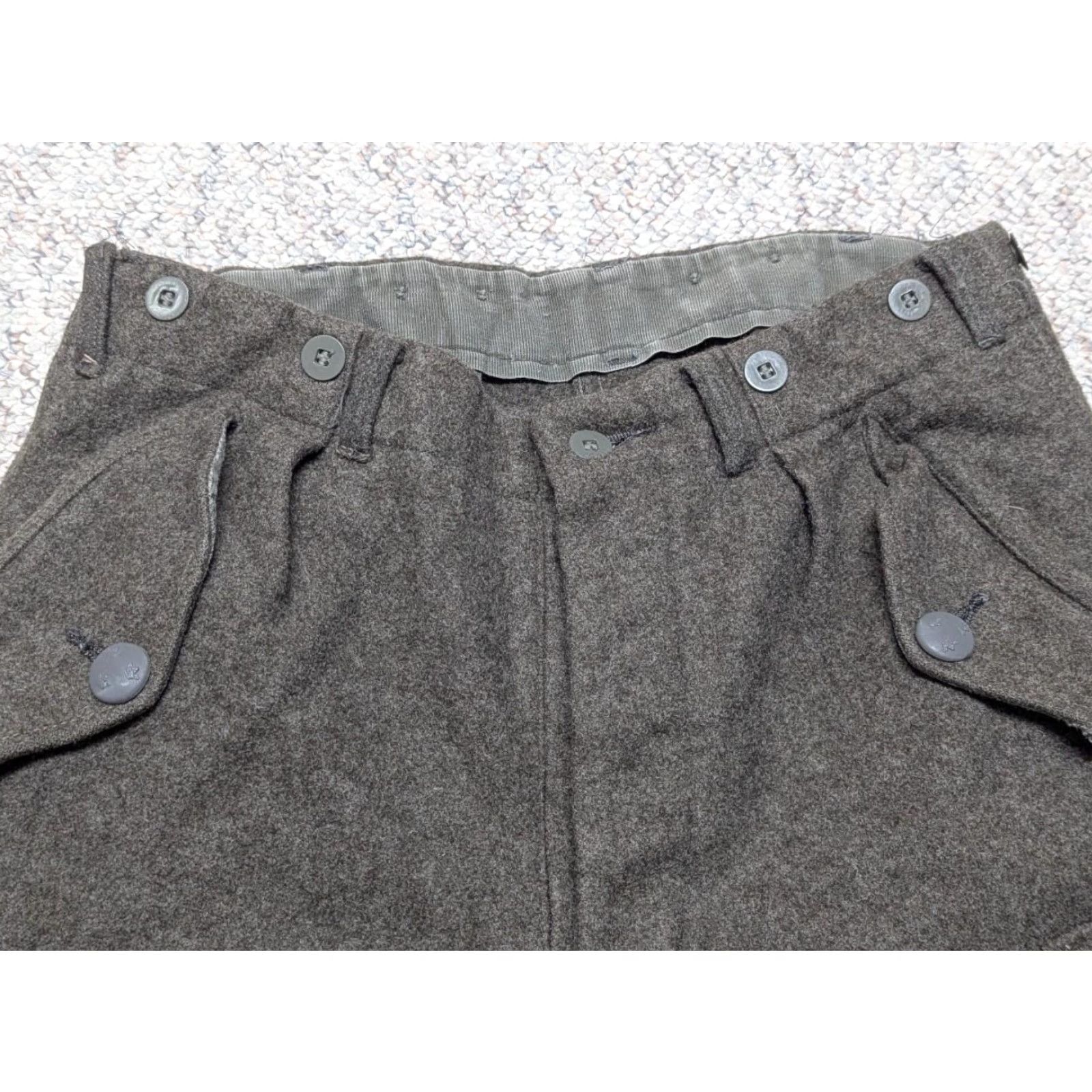 Vintage VINTAGE swedish WWII army pants WOOL military green C-48 sweden CARGO Size US 30 / EU 46 - 4 Thumbnail