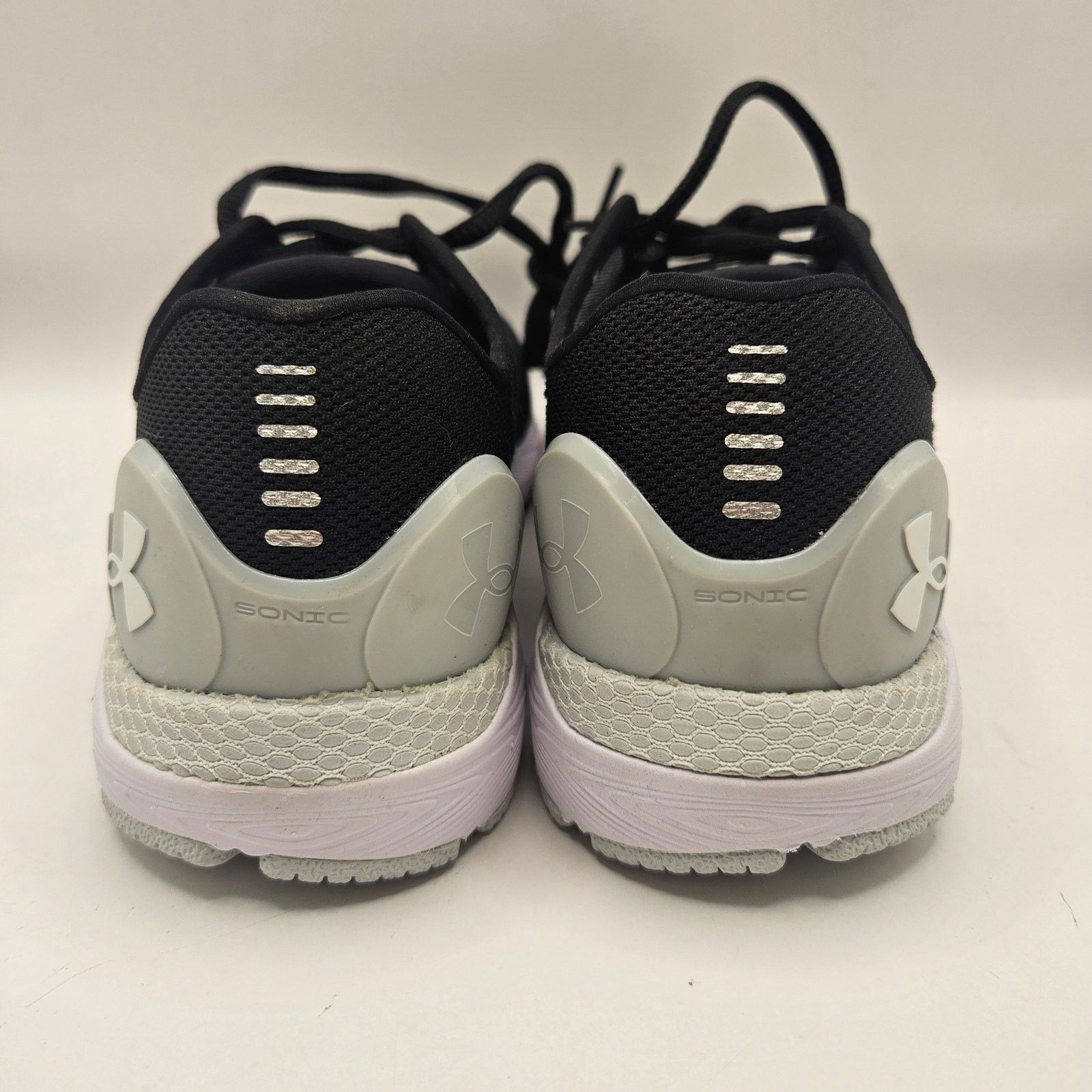 Under Armour UNDER ARMOUR WOMEN'S 7 HOVR SONIC 5 BLACK RUNNING SHOES NWOB Size US 7 / IT 37 - 3 Thumbnail
