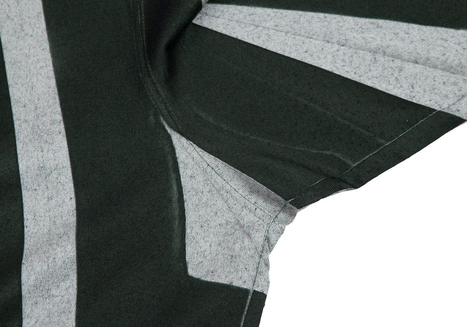 Issey Miyake Pleated Stripe Print T-Shirt in Dark Green Size US XL / EU 56 / 4 - 4 Thumbnail