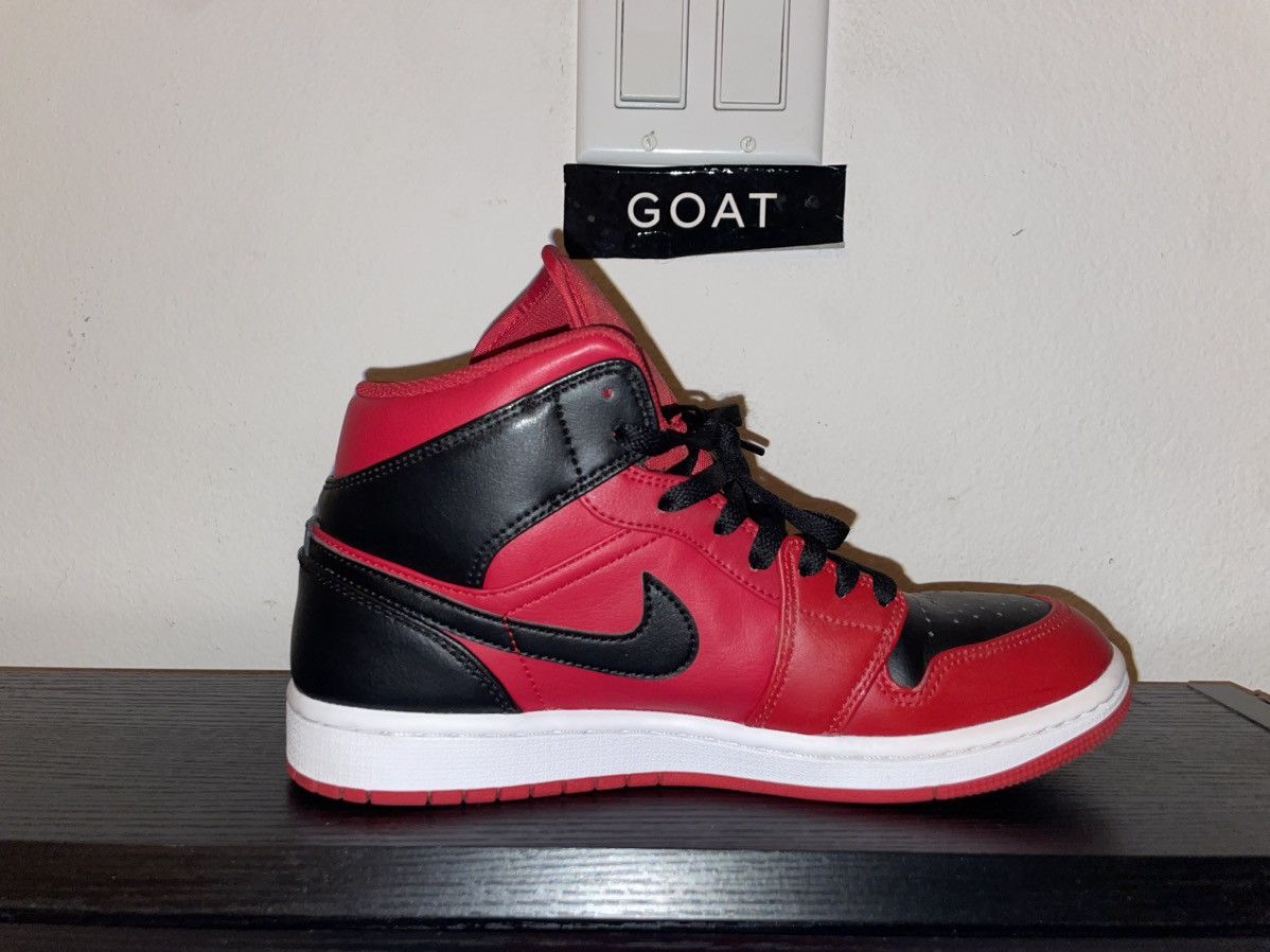 Jordan Brand × Nike Air Jordan 1 Mid “Reverse Bred” Size US 7.5 / EU 40-41 - 5 Thumbnail